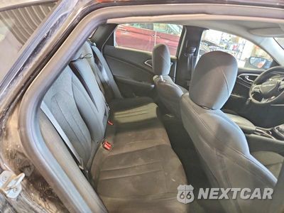 Zdjęcie 10 z 12 samochodu: 2016 CHRYSLER 200 LIMITED VIN:1C3CCCAB6GN125544 - miniatura