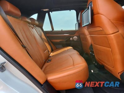 Zdjęcie 11 z 13 samochodu: 2015 BMW X5 M VIN:5YMKT6C55F0C89163 - miniatura