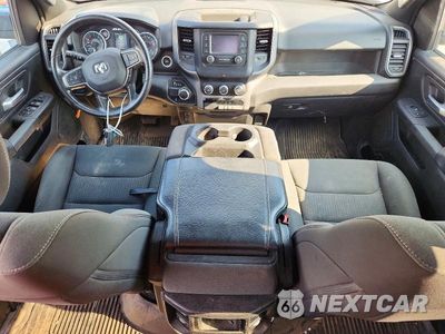 Zdjęcie 8 z 12 samochodu: 2023 RAM 1500 TRADESMAN VIN:1C6SRECGXPN599773 - miniatura