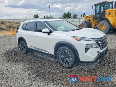 Czwarte zdjęcie samochodu z boku: 2025 NISSAN ROGUE PLATINUM VIN:JN8BT3DC6SW380438 - miniatura