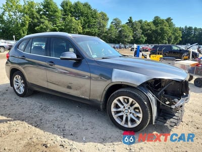 Czwarte zdjęcie samochodu z boku: 2015 BMW X1 XDRIVE28I VIN:WBAVL1C54FVY39183 - miniatura