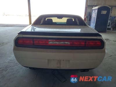 Zdjęcie 6 z 12 samochodu: 2012 DODGE CHALLENGER SXT VIN:2C3CDYAG0CH135446 - miniatura