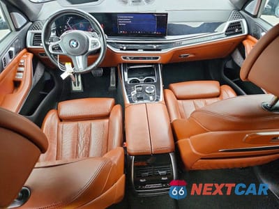 Zdjęcie 8 z 13 samochodu: 2024 BMW X7 XDRIVE40I VIN:5UX23EM03R9U30622 - miniatura