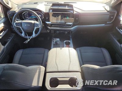 Zdjęcie 8 z 12 samochodu: 2025 CHEVROLET SILVERADO K1500 RST VIN:1GCUKEEDXSZ119192 - miniatura