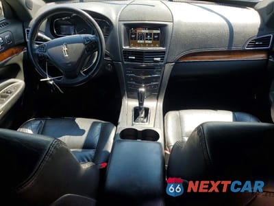 Zdjęcie 8 z 13 samochodu: 2017 LINCOLN MKT VIN:2LMHJ5NK9HBL00282 - miniatura