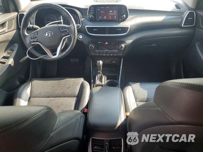 Zdjęcie 8 z 13 samochodu: 2019 HYUNDAI TUCSON LIMITED VIN:KM8J3CAL2KU056597 - miniatura