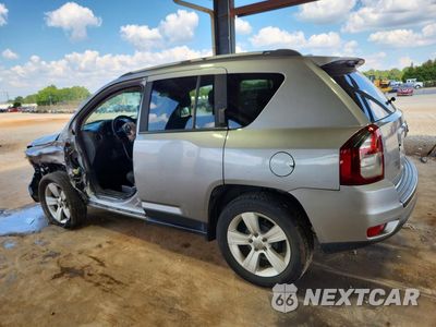 Drugie zdjęcie samochodu z przodu: 2016 JEEP COMPASS SPORT VIN:1C4NJCBA4GD634053 - miniatura