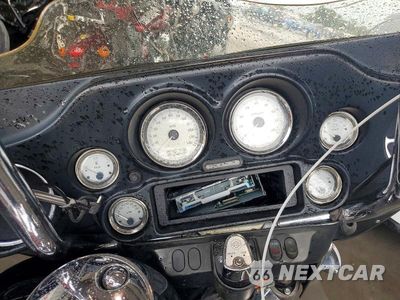 Zdjęcie 7 z 10 samochodu: 2010 HARLEY-DAVIDSON FLHX VIN:1HD1KB414AB622375 - miniatura