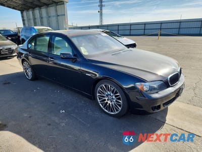 Czwarte zdjęcie samochodu z boku: 2008 BMW 750 LI VIN:WBAHN83598DT81486 - miniatura