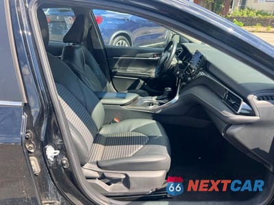 Zdjęcie 6 z 11 samochodu: 2021 TOYOTA CAMRY SE VIN:4T1G11AKXMU589392 - miniatura