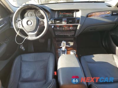 Zdjęcie 8 z 12 samochodu: 2017 BMW X3 SDRIVE28I VIN:5UXWZ7C3XH0V93374 - miniatura