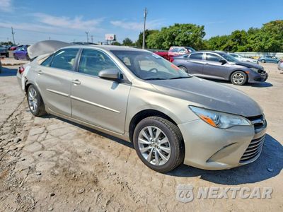 Czwarte zdjęcie samochodu z boku: 2016 TOYOTA CAMRY XLE VIN:4T4BF1FK7GR520402 - miniatura