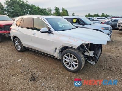 Czwarte zdjęcie samochodu z boku: 2022 BMW X5 XDRIVE40I VIN:5UXCR6C01N9N21182 - miniatura