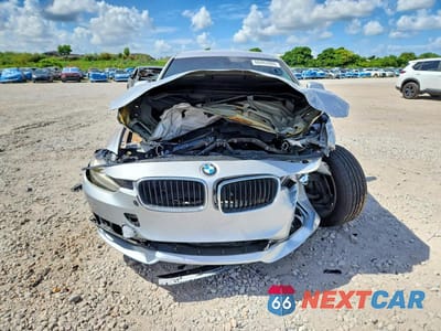 Piąte zdjęcie samochodu w środku: 2013 BMW 328 I VIN:WBA3A5G58DNP21780 - miniatura
