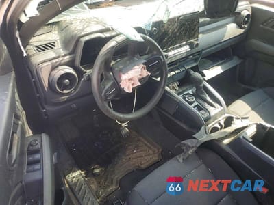 Zdjęcie 8 z 12 samochodu: 2025 CHEVROLET COLORADO TRAIL BOSS VIN:1GCPTEEK3S1120837 - miniatura