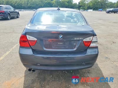 Zdjęcie 6 z 12 samochodu: 2006 BMW 325 I VIN:WBAVB13556KR59370 - miniatura