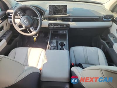 Zdjęcie 8 z 13 samochodu: 2025 HONDA PILOT EXL VIN:5FNYG2H43SB046136 - miniatura