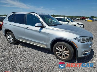 Czwarte zdjęcie samochodu z boku: 2015 BMW X5 XDRIVE35I VIN:5UXKR0C51F0K61201 - miniatura