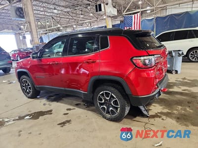 Drugie zdjęcie samochodu z przodu: 2025 JEEP COMPASS TRAILHAWK VIN:3C4NJDDN4ST584862 - miniatura