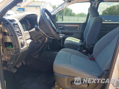 Zdjęcie 7 z 13 samochodu: 2017 RAM 2500 SLT VIN:3C6UR5DL8HG700002 - miniatura