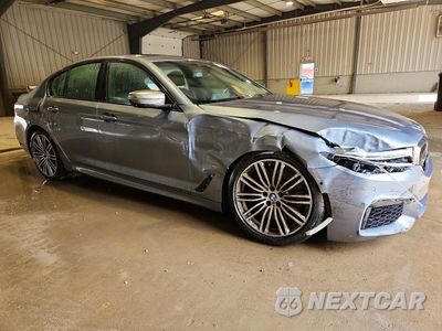 Czwarte zdjęcie samochodu z boku: 2019 BMW M550XI VIN:WBAJB9C54KB288622 - miniatura
