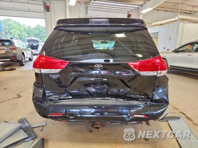 Zdjęcie 6 z 13 samochodu: 2013 TOYOTA SIENNA LE VIN:5TDKK3DC8DS349953 - miniatura