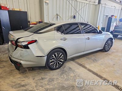 Trzecie zdjęcie samochodu z tyłu: 2024 NISSAN ALTIMA SV VIN:1N4BL4DV5RN301446 - miniatura