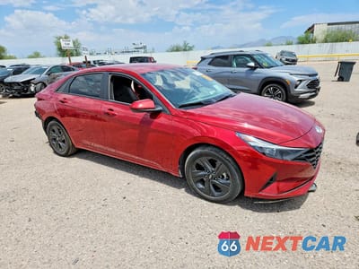 Czwarte zdjęcie samochodu z boku: 2023 HYUNDAI ELANTRA SEL VIN:KMHLM4AG6PU600525 - miniatura
