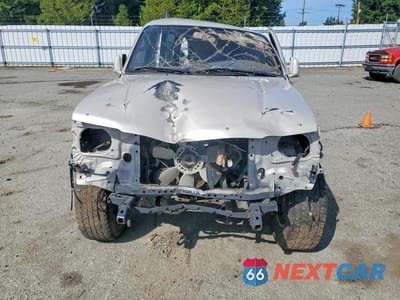 Piąte zdjęcie samochodu w środku: 1997 TOYOTA 4RUNNER SR5 VIN:JT3HN86R3V0130374 - miniatura