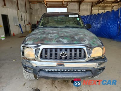 Piąte zdjęcie samochodu w środku: 2002 TOYOTA TACOMA BASE VIN:5TEWM72N32Z117798 - miniatura