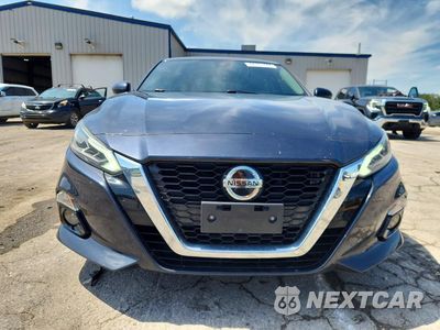 Piąte zdjęcie samochodu w środku: 2019 NISSAN ALTIMA SL VIN:1N4BL4EV0KC102417 - miniatura