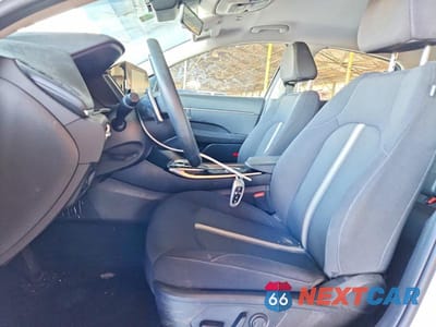 Zdjęcie 7 z 12 samochodu: 2021 HYUNDAI SONATA HYBRID SEL VIN:KMHL34JJ2MA034455 - miniatura