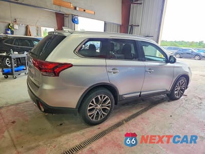 Trzecie zdjęcie samochodu z tyłu: 2018 MITSUBISHI OUTLANDER SE VIN:JA4AZ3A3XJZ007730 - miniatura