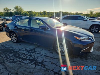 Czwarte zdjęcie samochodu z boku: 2016 LEXUS ES 300H VIN:JTHBW1GG7G2102313 - miniatura