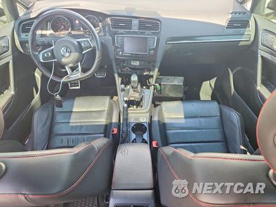 Zdjęcie 8 z 12 samochodu: 2016 VOLKSWAGEN GTI S/SE VIN:3VW447AU8GM030786 - miniatura