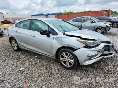 Czwarte zdjęcie samochodu z boku: 2018 CHEVROLET CRUZE LT VIN:1G1BE5SM5J7184022 - miniatura