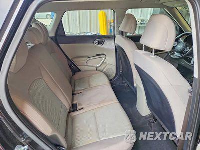 Zdjęcie 10 z 12 samochodu: 2023 KIA SOUL LX VIN:KNDJ23AU6P7889387 - miniatura