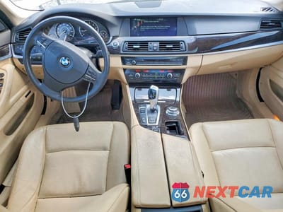 Zdjęcie 8 z 13 samochodu: 2013 BMW 528 XI VIN:WBAXH5C53DDW14872 - miniatura