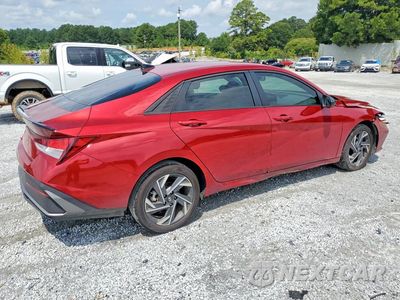 Trzecie zdjęcie samochodu z tyłu: 2025 HYUNDAI ELANTRA SEL SPORT VIN:KMHLM4DG7SU031415 - miniatura