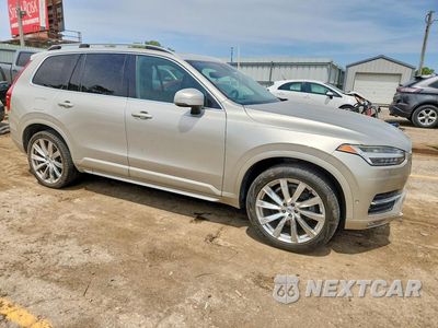 Czwarte zdjęcie samochodu z boku: 2016 VOLVO XC90 T6 VIN:YV4A22PK6G1031255 - miniatura