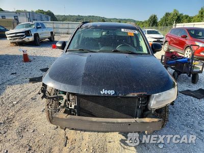 Piąte zdjęcie samochodu w środku: 2016 JEEP COMPASS LATITUDE VIN:1C4NJCEA5GD716076 - miniatura