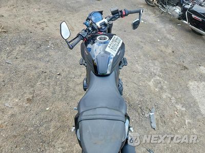 Zdjęcie 6 z 9 samochodu: 2026 TRIUMPH MOTORCYCLE TRIDENT 800 VIN:SMTL24P4XTTCR1931 - miniatura