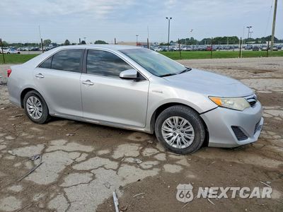 Czwarte zdjęcie samochodu z boku: 2013 TOYOTA CAMRY HYBRID LE VIN:4T1BD1FK3DU065141 - miniatura