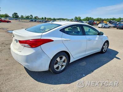 Trzecie zdjęcie samochodu z tyłu: 2013 HYUNDAI ELANTRA GLS VIN:5NPDH4AE3DH383470 - miniatura