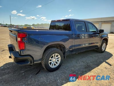 Trzecie zdjęcie samochodu z tyłu: 2019 CHEVROLET SILVERADO K1500 VIN:1GCPYAEH7KZ420784 - miniatura