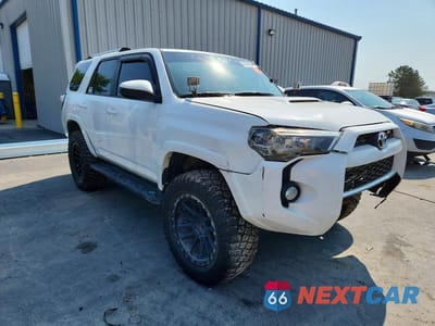 Czwarte zdjęcie samochodu z boku: 2016 TOYOTA 4RUNNER TRAIL VIN:JTEBU5JR8G5303429 - miniatura