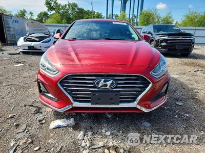 Piąte zdjęcie samochodu w środku: 2019 HYUNDAI SONATA SE VIN:5NPE24AF2KH802453 - miniatura