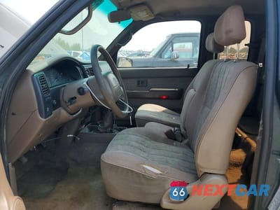 Zdjęcie 7 z 12 samochodu: 1998 TOYOTA TACOMA XTRACAB VIN:4TAWN72N8WZ099972 - miniatura