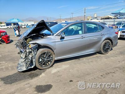 2025 TOYOTA CAMRY SE 4T1DAACKXSU590460 - główne zdjęcie licytacji z USA - miniatura