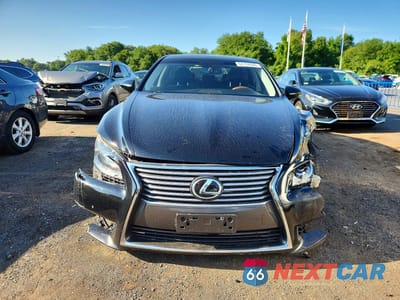 Piąte zdjęcie samochodu w środku: 2013 LEXUS LS 460 VIN:JTHCL1EF5D5018427 - miniatura